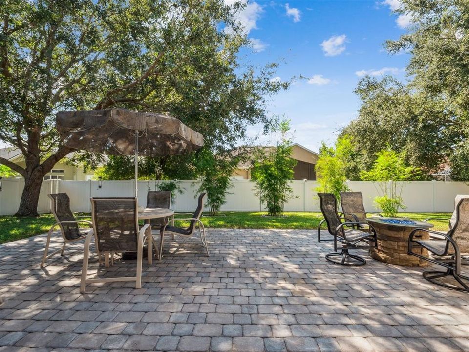 Activo con contrato: $599,000 (4 camas, 4 baños, 2966 Pies cuadrados)