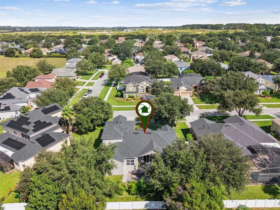 Activo con contrato: $599,000 (4 camas, 4 baños, 2966 Pies cuadrados)