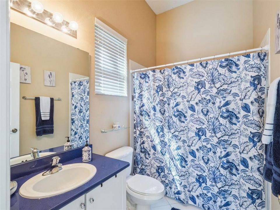 Activo con contrato: $599,000 (4 camas, 4 baños, 2966 Pies cuadrados)