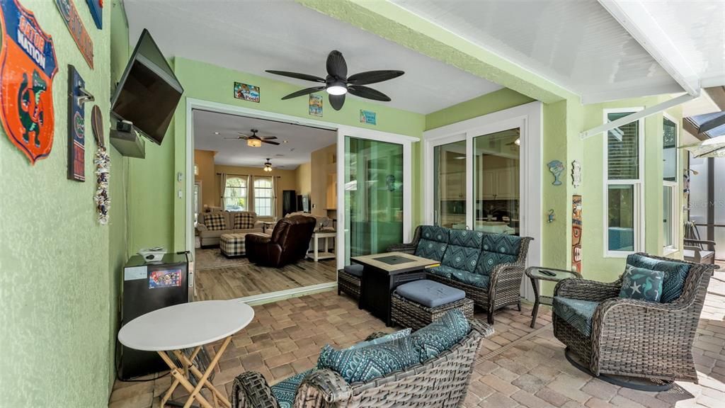 For Sale: $494,900 (3 beds, 2 baths, 1985 Square Feet)