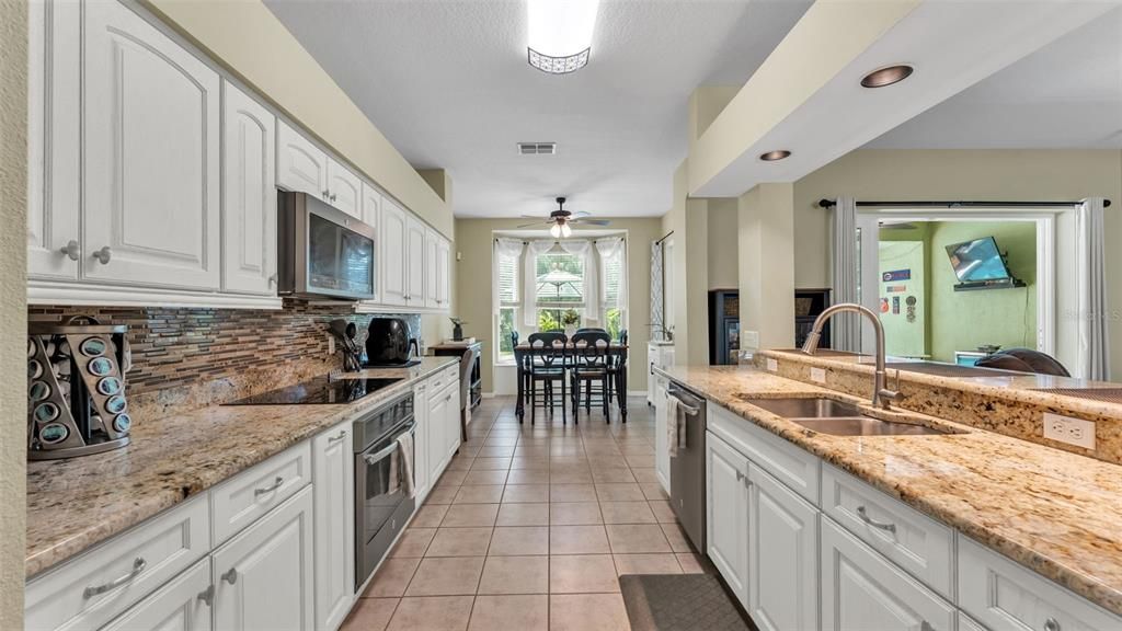 For Sale: $494,900 (3 beds, 2 baths, 1985 Square Feet)