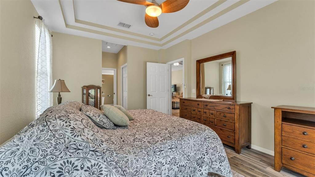 For Sale: $494,900 (3 beds, 2 baths, 1985 Square Feet)