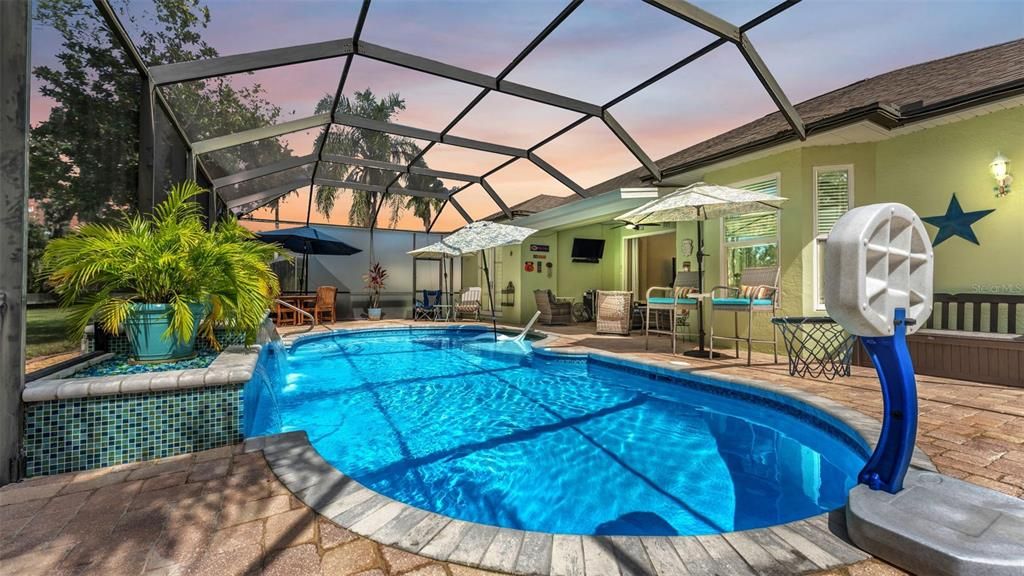 For Sale: $494,900 (3 beds, 2 baths, 1985 Square Feet)