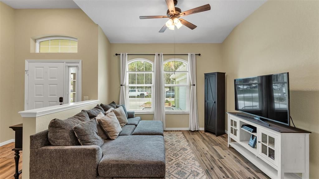 For Sale: $494,900 (3 beds, 2 baths, 1985 Square Feet)