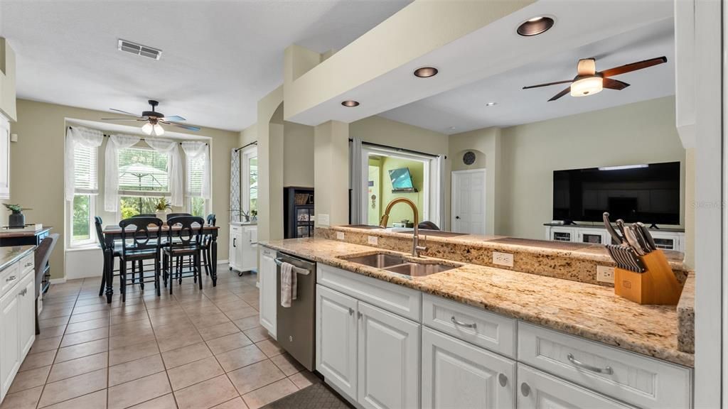 For Sale: $494,900 (3 beds, 2 baths, 1985 Square Feet)