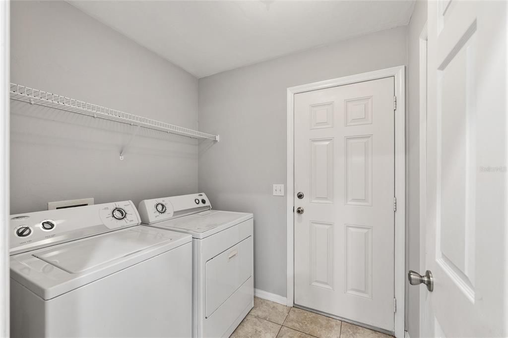 Active With Contract: $349,900 (3 beds, 2 baths, 1504 Square Feet)