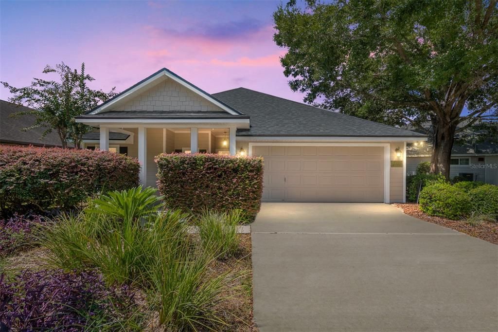 Active With Contract: $349,900 (3 beds, 2 baths, 1504 Square Feet)