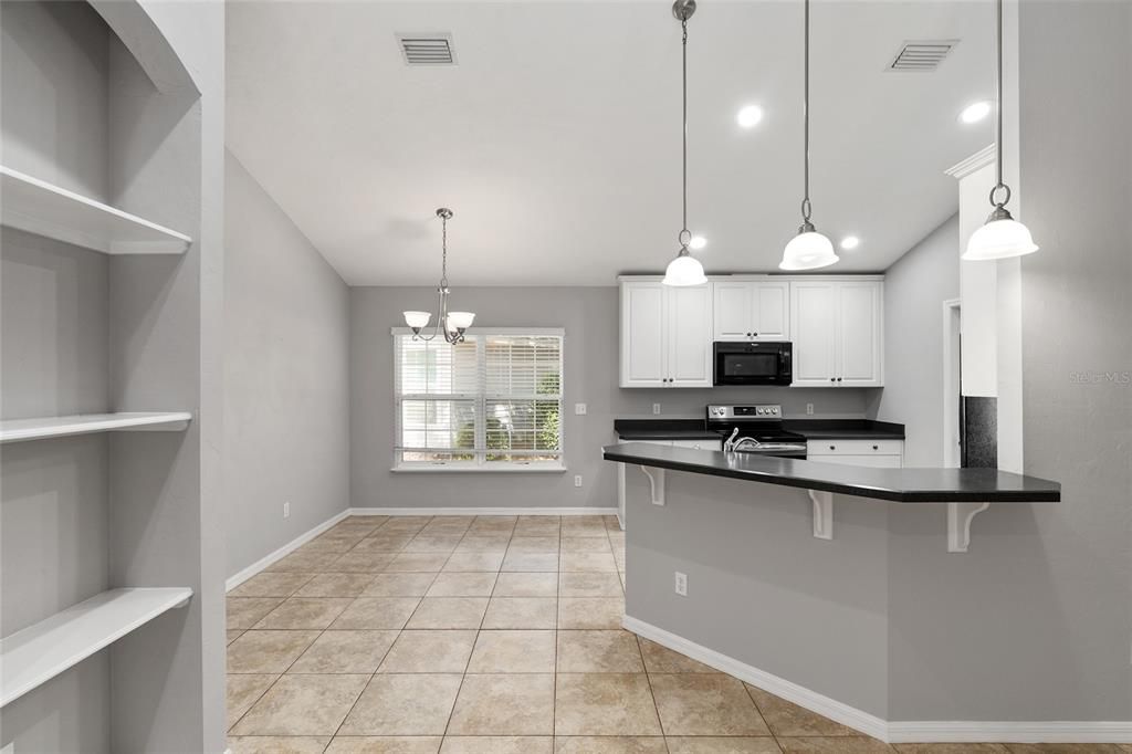 Active With Contract: $349,900 (3 beds, 2 baths, 1504 Square Feet)