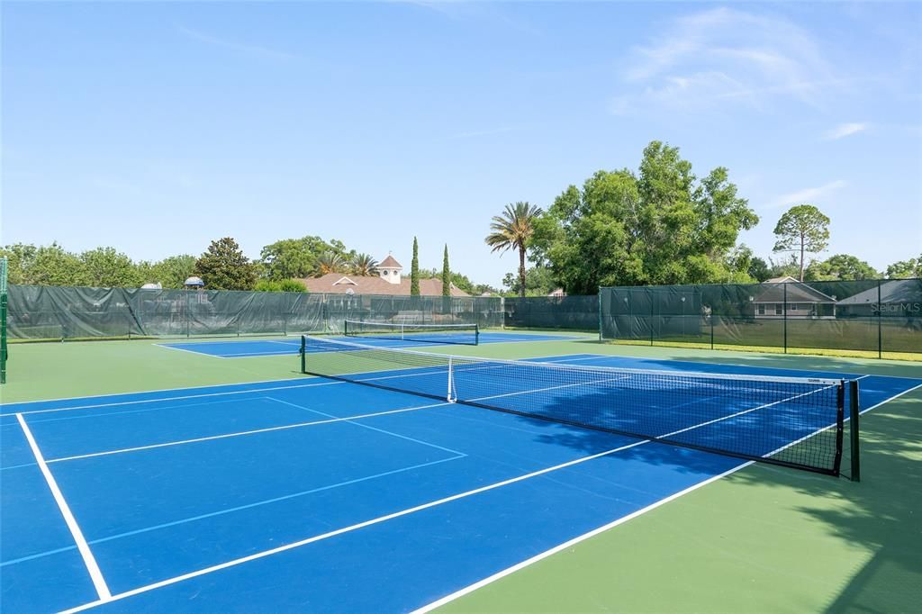 Active With Contract: $349,900 (3 beds, 2 baths, 1504 Square Feet)