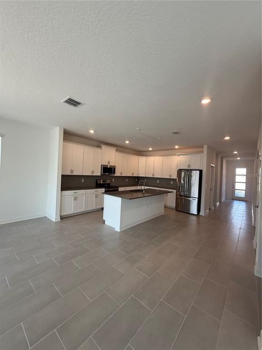 For Sale: $679,990 (6 beds, 5 baths, 3291 Square Feet)