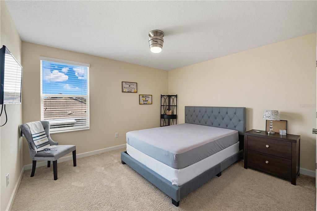 For Sale: $450,000 (4 beds, 2 baths, 2594 Square Feet)