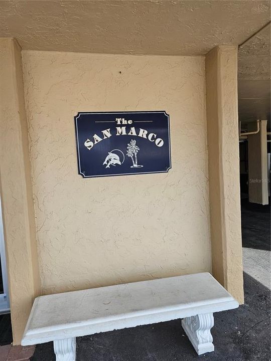 出租: $6,000 (2 贝兹, 2 浴室, 867 平方英尺)