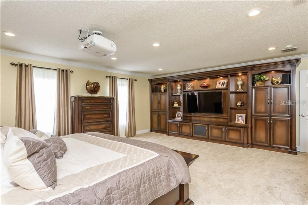 出租: $2,700 (4 贝兹, 2 浴室, 2476 平方英尺)