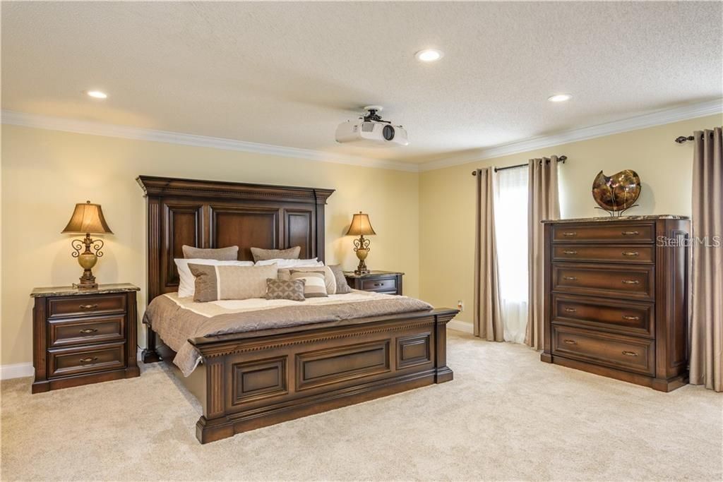 出租: $2,700 (4 贝兹, 2 浴室, 2476 平方英尺)