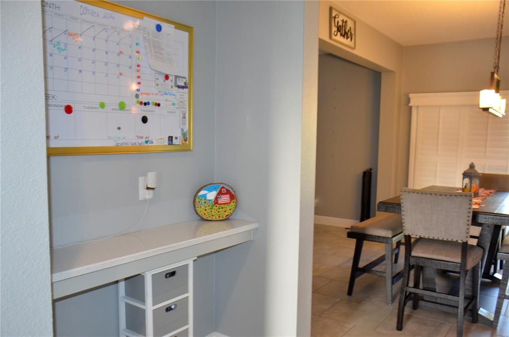 На продажу: $562,990 (4 спален, 2 ванн, 2586 Квадратных фут)