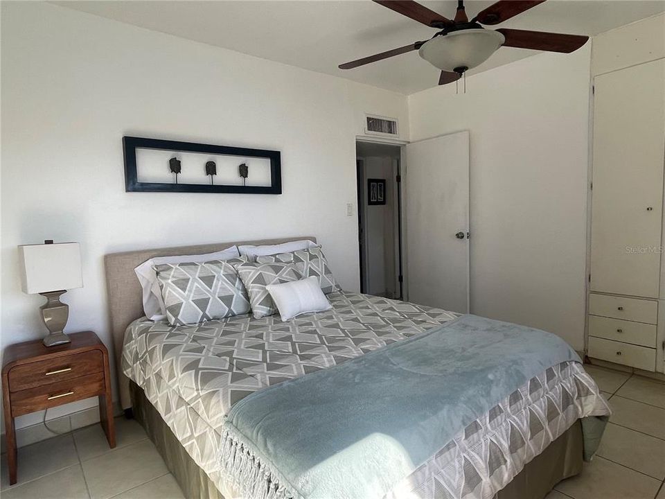 В аренду: $5,800 (4 спален, 3 ванн, 1700 Квадратных фут)