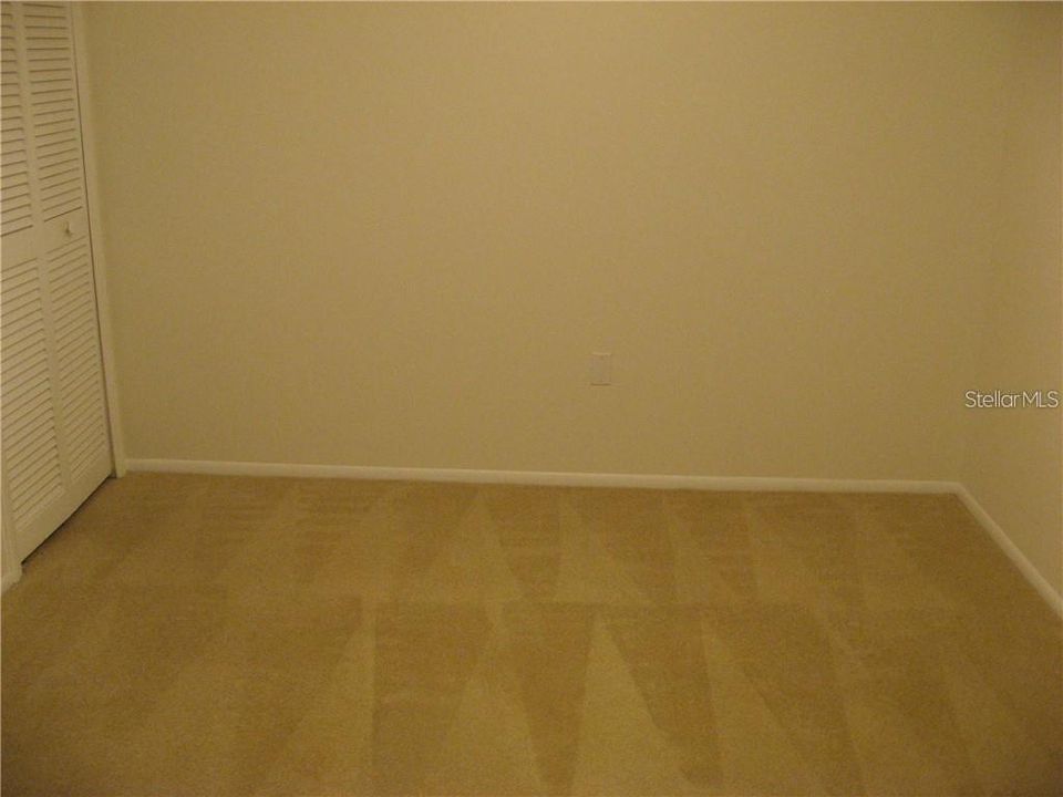 合同活跃: $1,700 (2 贝兹, 2 浴室, 1068 平方英尺)