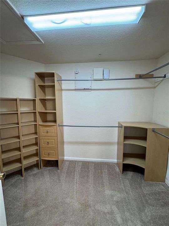 For Rent: $2,295 (3 beds, 2 baths, 2074 Square Feet)