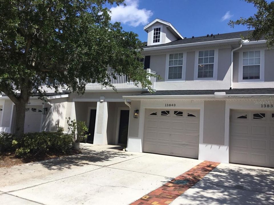 For Rent: $2,295 (3 beds, 2 baths, 2074 Square Feet)