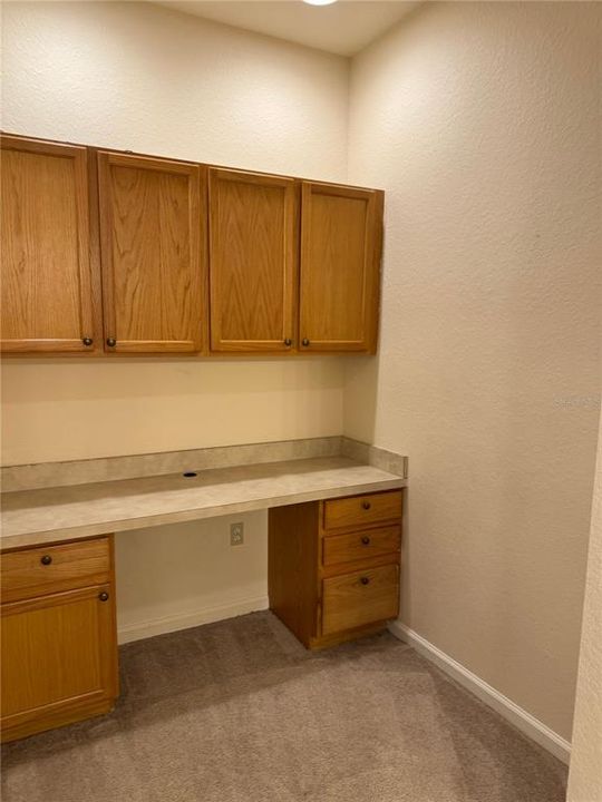 For Rent: $2,295 (3 beds, 2 baths, 2074 Square Feet)