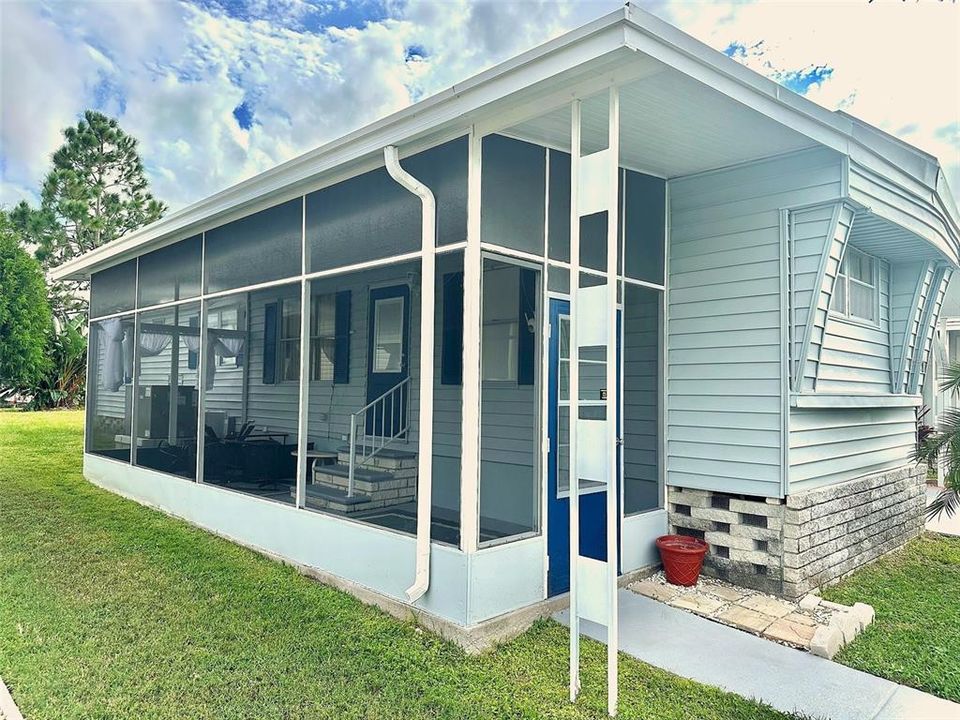 На продажу: $109,900 (2 спален, 1 ванн, 672 Квадратных фут)