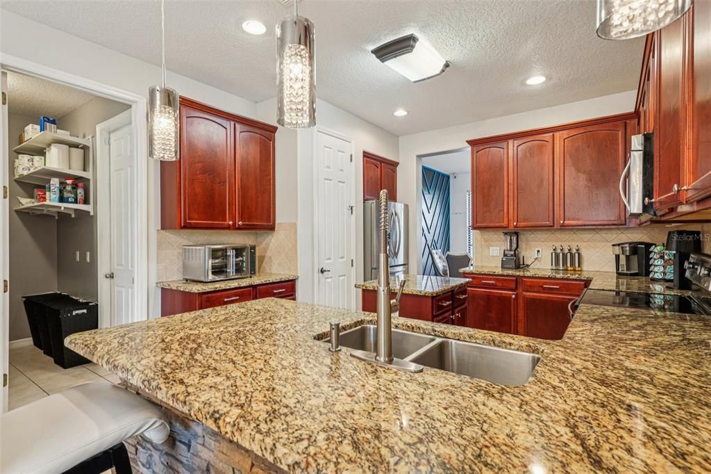 For Sale: $549,000 (5 beds, 4 baths, 3342 Square Feet)