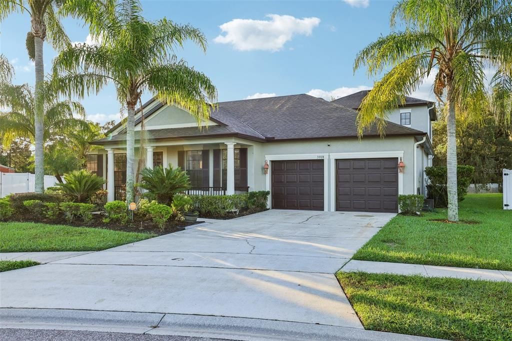 For Sale: $549,000 (5 beds, 4 baths, 3342 Square Feet)