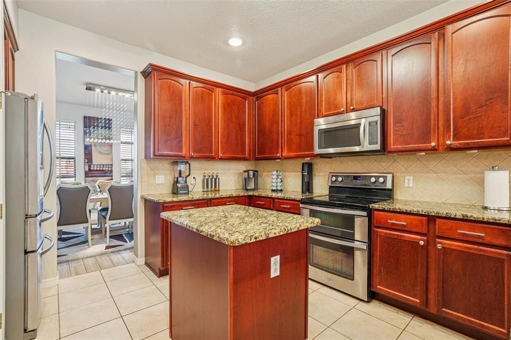 For Sale: $549,000 (5 beds, 4 baths, 3342 Square Feet)