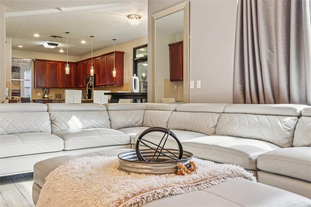 For Sale: $549,000 (5 beds, 4 baths, 3342 Square Feet)