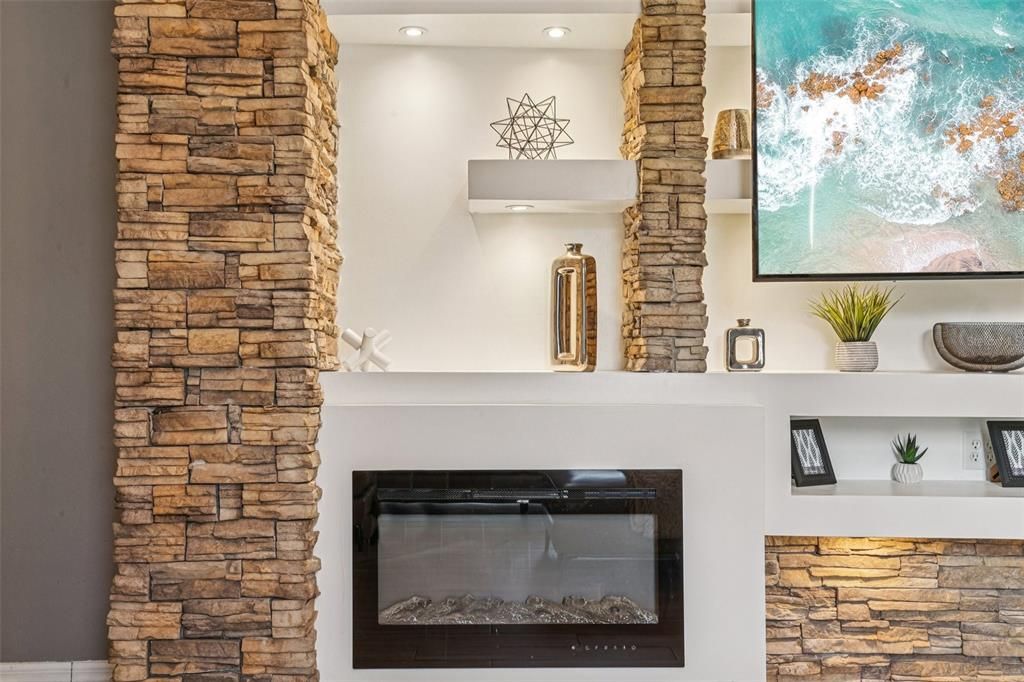 For Sale: $549,000 (5 beds, 4 baths, 3342 Square Feet)