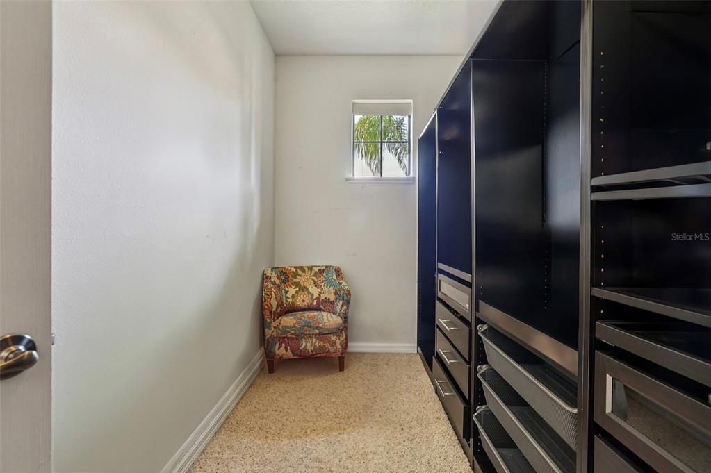 For Sale: $549,000 (5 beds, 4 baths, 3342 Square Feet)