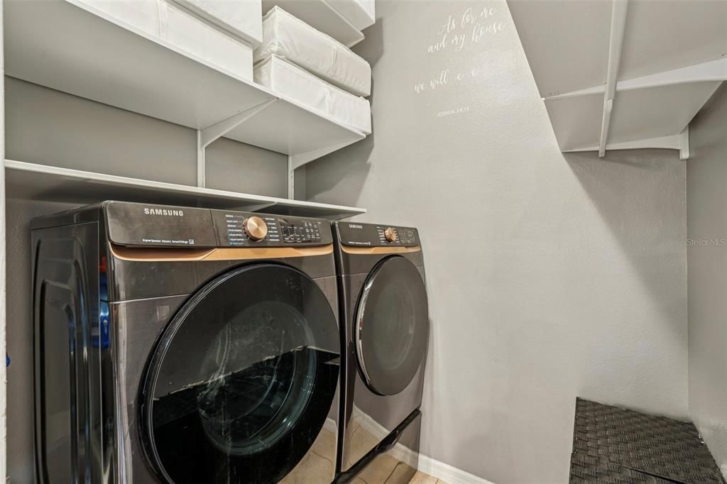 For Sale: $549,000 (5 beds, 4 baths, 3342 Square Feet)