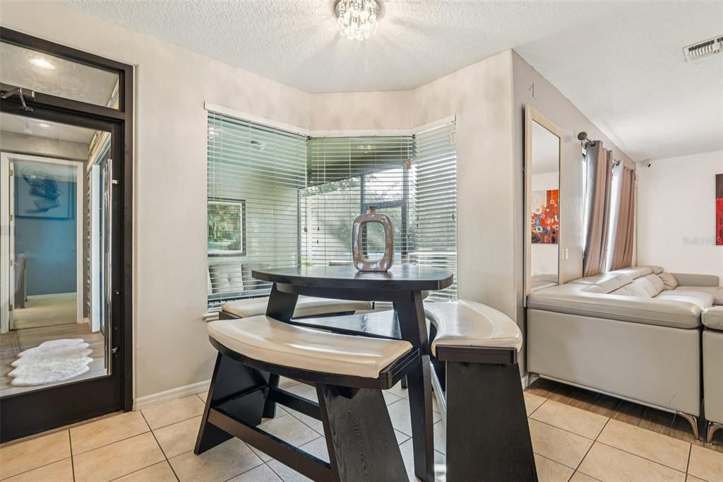 For Sale: $549,000 (5 beds, 4 baths, 3342 Square Feet)