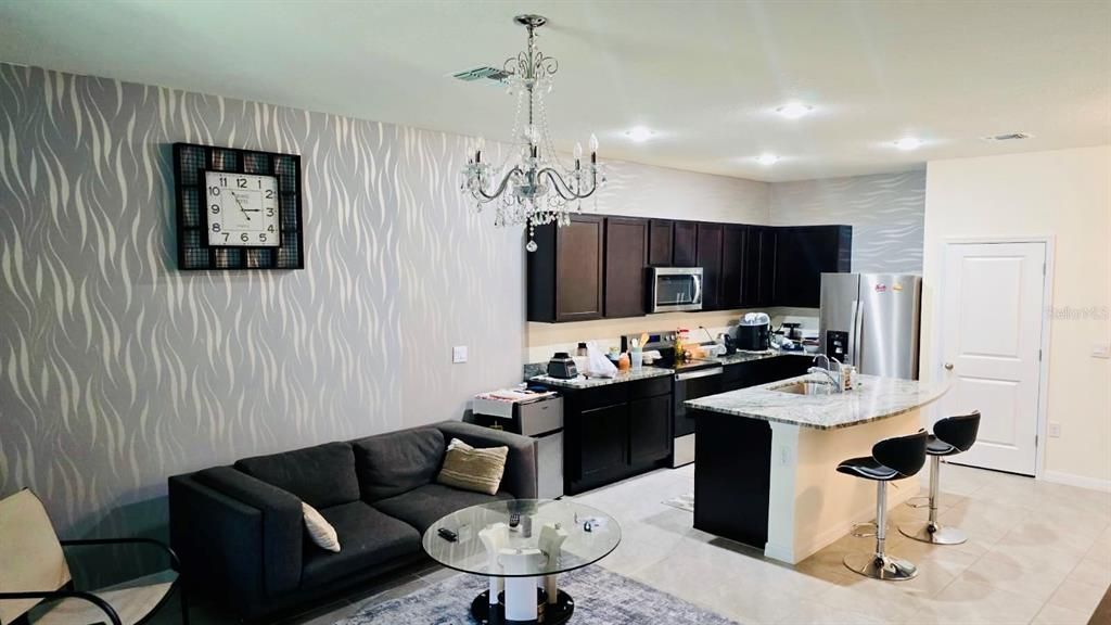 Active With Contract: $340,000 (3 beds, 2 baths, 1673 Square Feet)