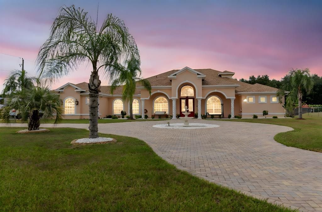 Recently Rented: $3,500 (5 beds, 5 baths, 4428 Square Feet)