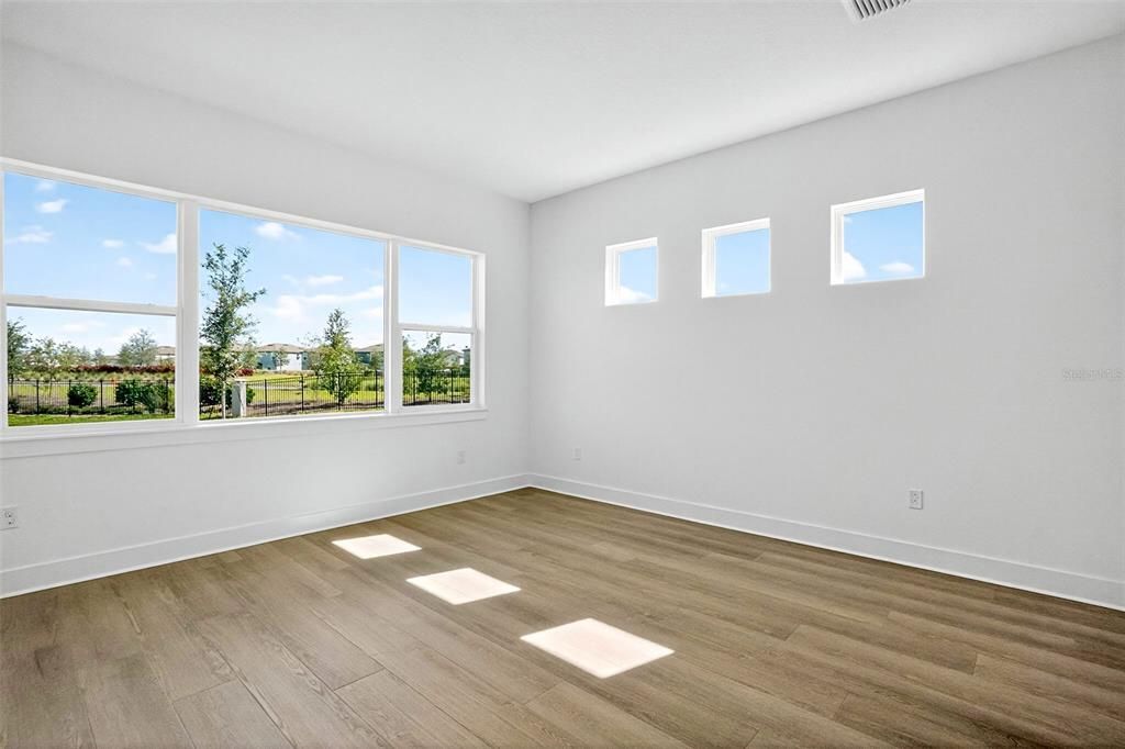 En Venta: $739,900 (3 camas, 2 baños, 2480 Pies cuadrados)