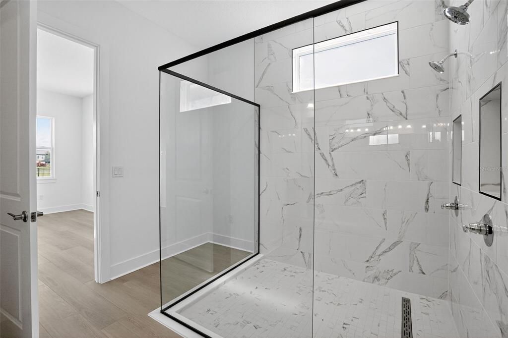 En Venta: $739,900 (3 camas, 2 baños, 2480 Pies cuadrados)