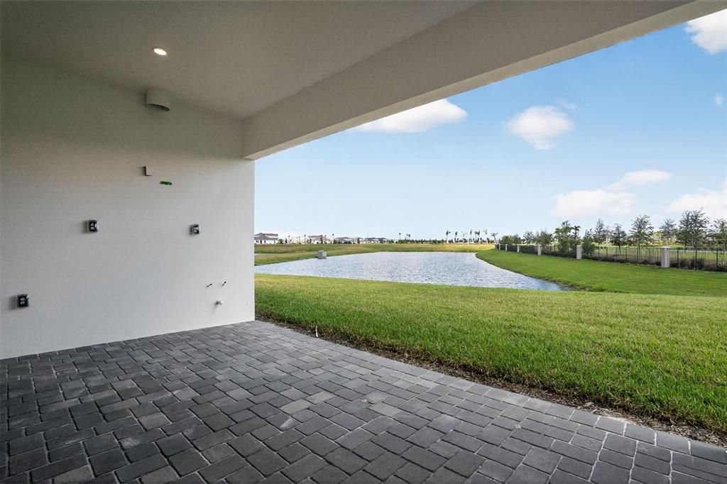 En Venta: $739,900 (3 camas, 2 baños, 2480 Pies cuadrados)