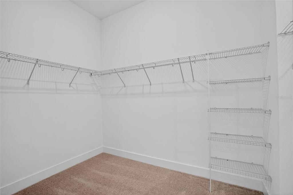 En Venta: $739,900 (3 camas, 2 baños, 2480 Pies cuadrados)