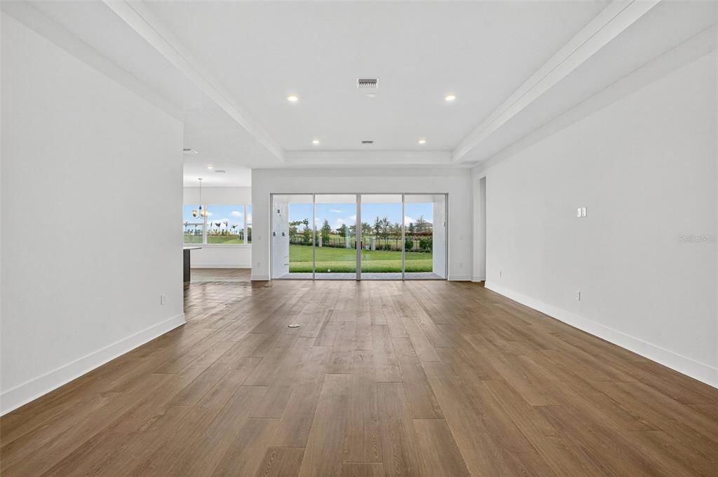 En Venta: $739,900 (3 camas, 2 baños, 2480 Pies cuadrados)