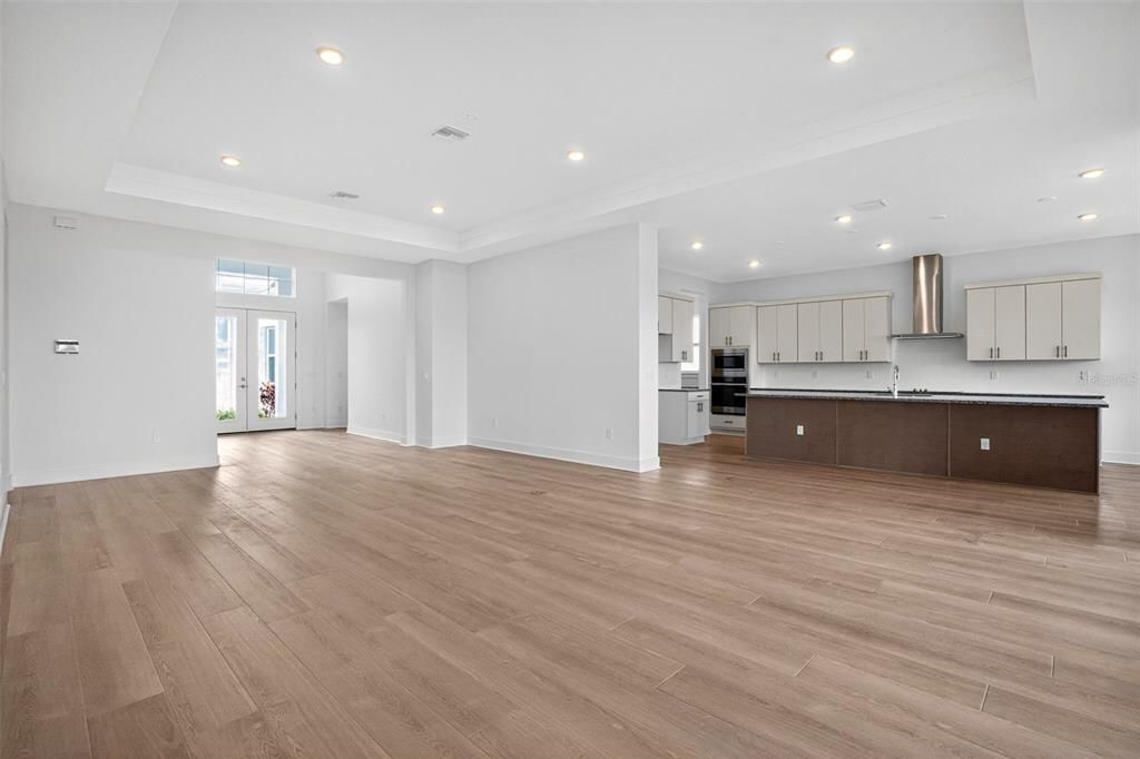 En Venta: $739,900 (3 camas, 2 baños, 2480 Pies cuadrados)