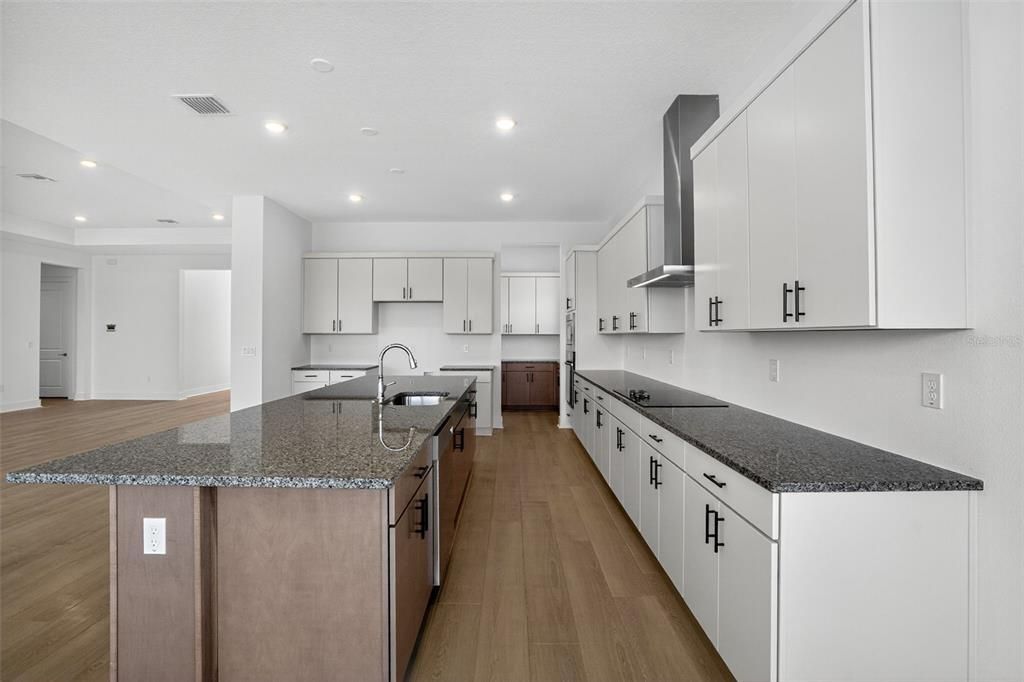 En Venta: $739,900 (3 camas, 2 baños, 2480 Pies cuadrados)