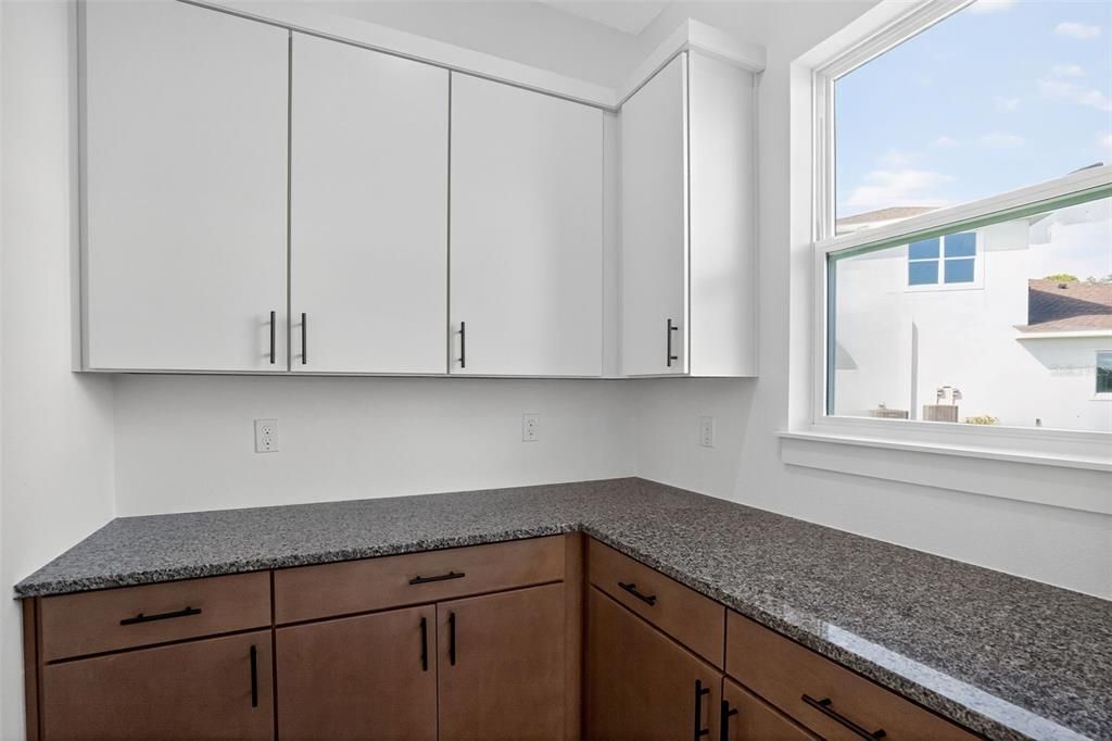 En Venta: $739,900 (3 camas, 2 baños, 2480 Pies cuadrados)