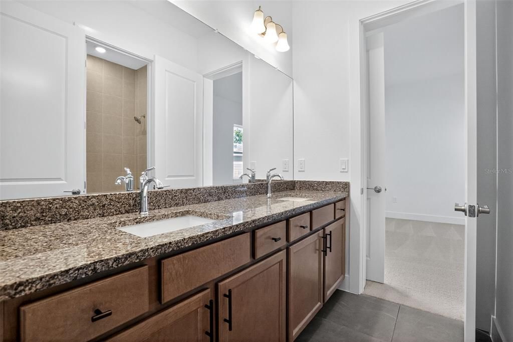 En Venta: $739,900 (3 camas, 2 baños, 2480 Pies cuadrados)