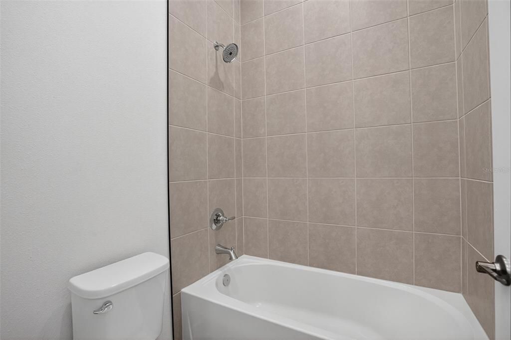 En Venta: $739,900 (3 camas, 2 baños, 2480 Pies cuadrados)