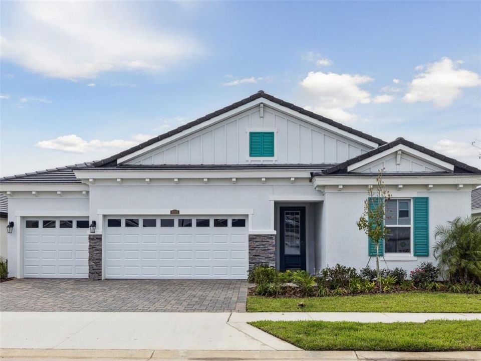 For Sale: $699,990 (4 beds, 3 baths, 2535 Square Feet)