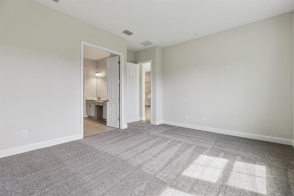 For Sale: $699,990 (4 beds, 3 baths, 2535 Square Feet)