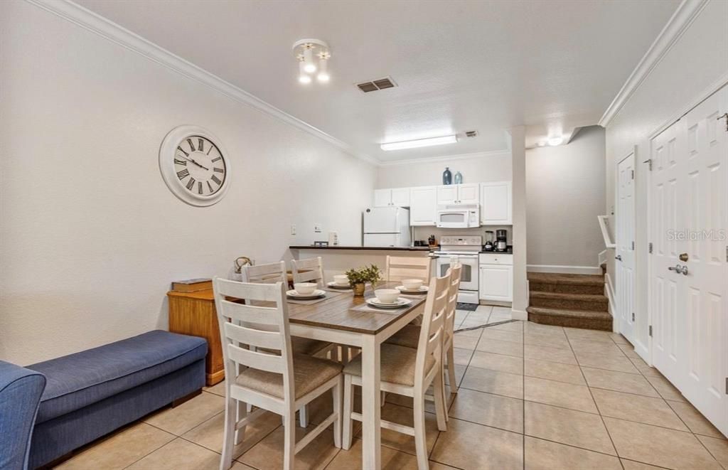 Activo con contrato: $278,000 (3 camas, 2 baños, 1300 Pies cuadrados)