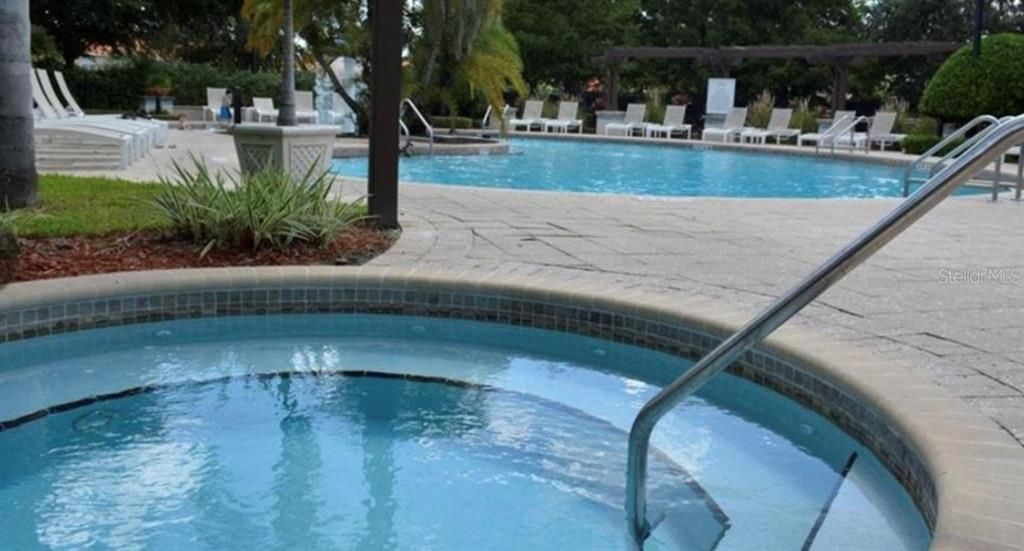 Activo con contrato: $278,000 (3 camas, 2 baños, 1300 Pies cuadrados)