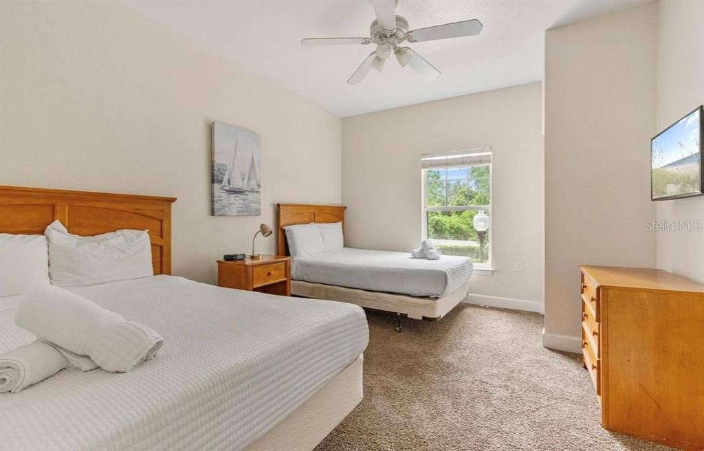 Activo con contrato: $278,000 (3 camas, 2 baños, 1300 Pies cuadrados)